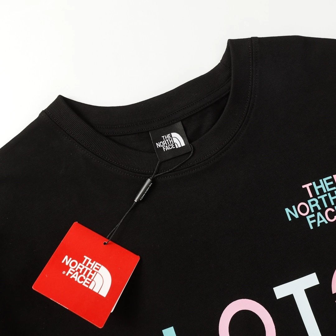 The North Face Graphic Box Logo T-Shirt White Tops.t Shirts - 2