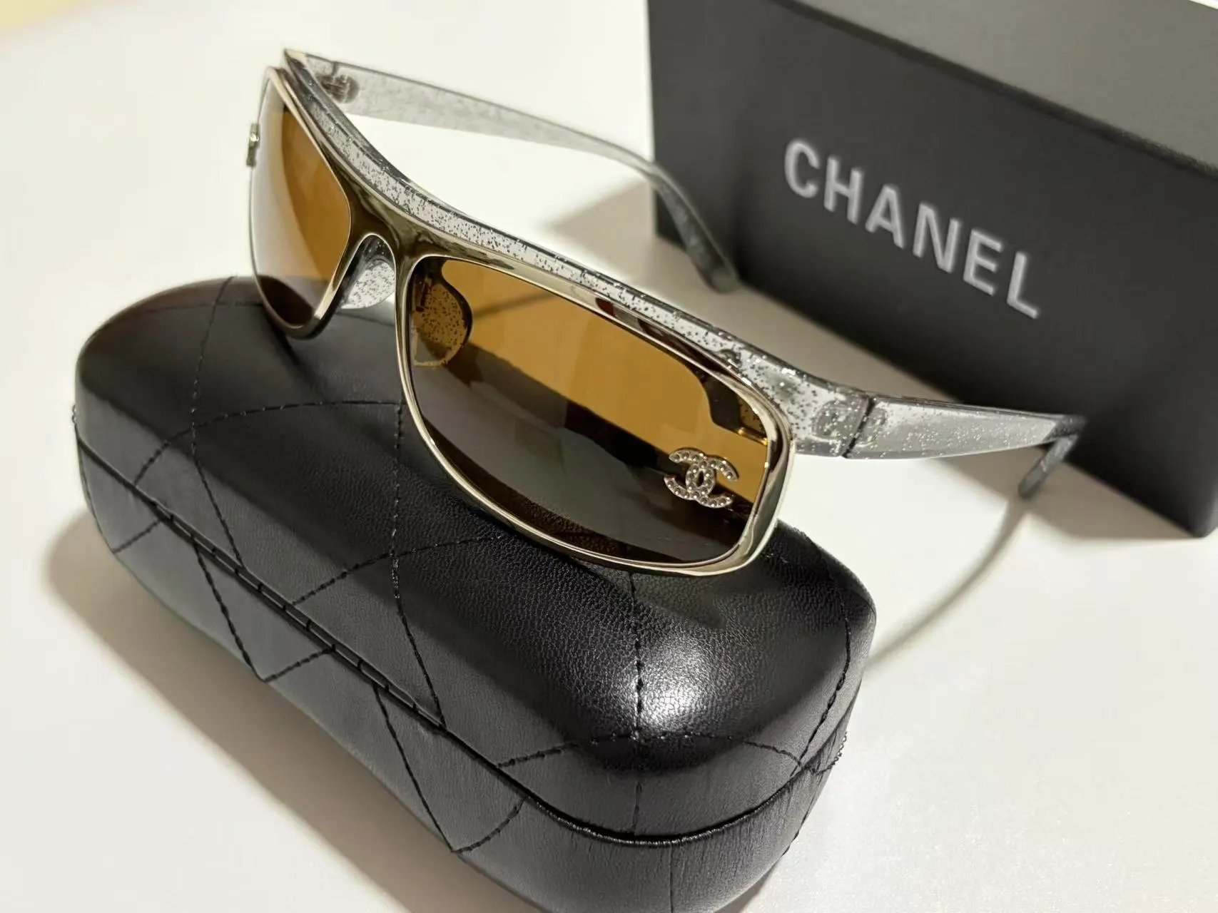 Chanel Glitter Acetate Aviator Sunglasses with CC Logo - 4