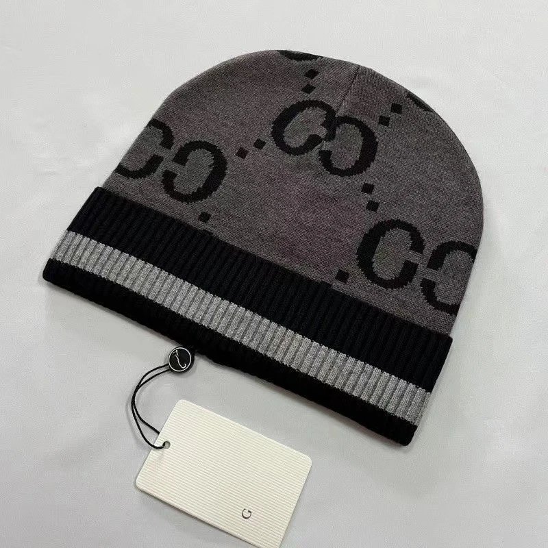 New Xiaoxiangfeng Korean style fashionable versatile knitted hat, high-quality European and American cross-border outdoor warm letter yarn hat