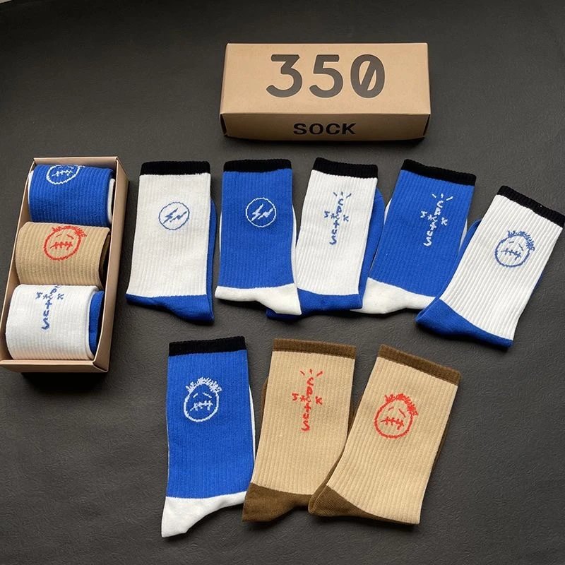 350 Skull Embroidered Ribbed Crew Socks