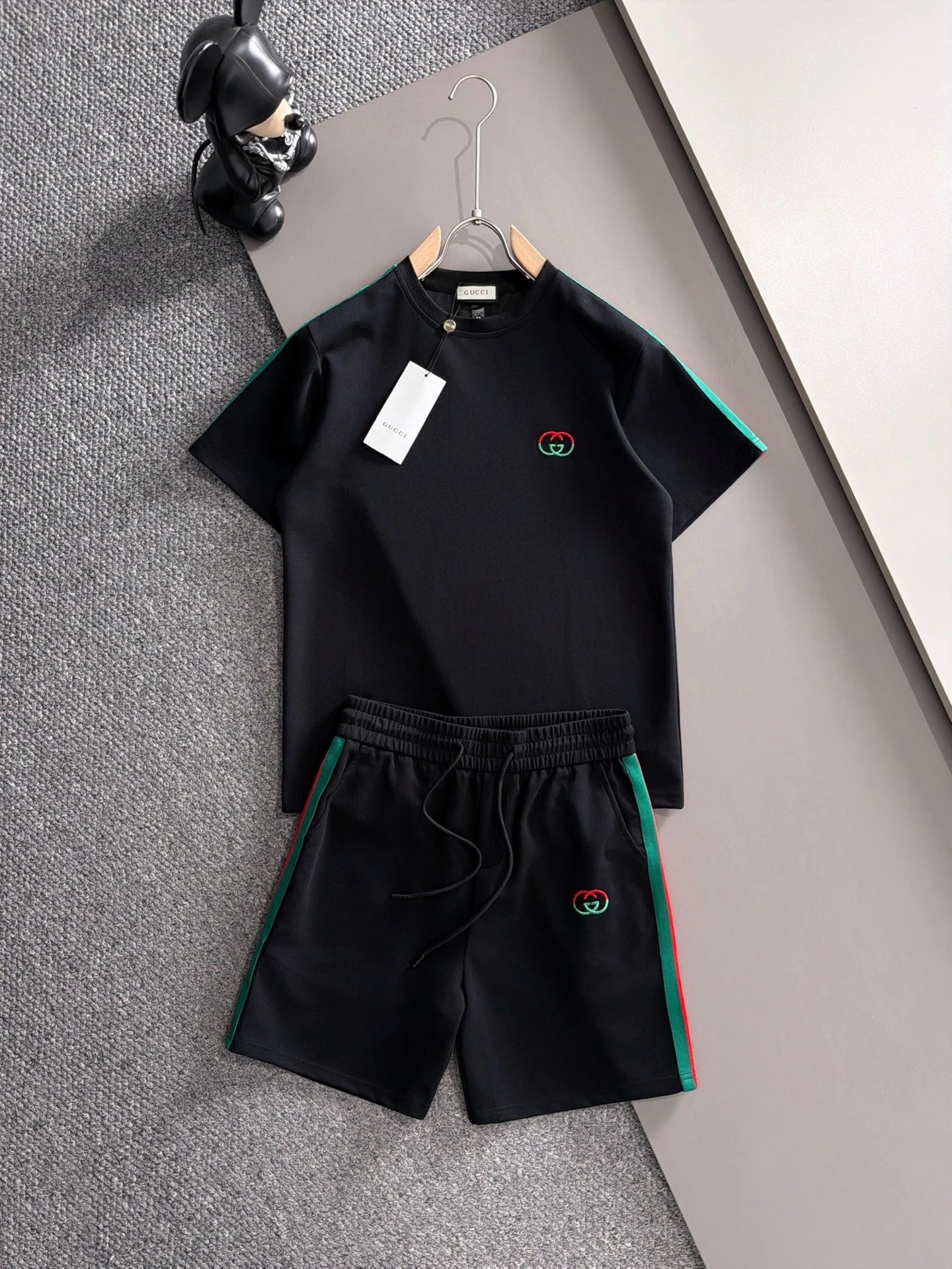 Balenciaga Matching Sets Short-Sleeve T-Shirt and Drawstring Shorts Set — H521