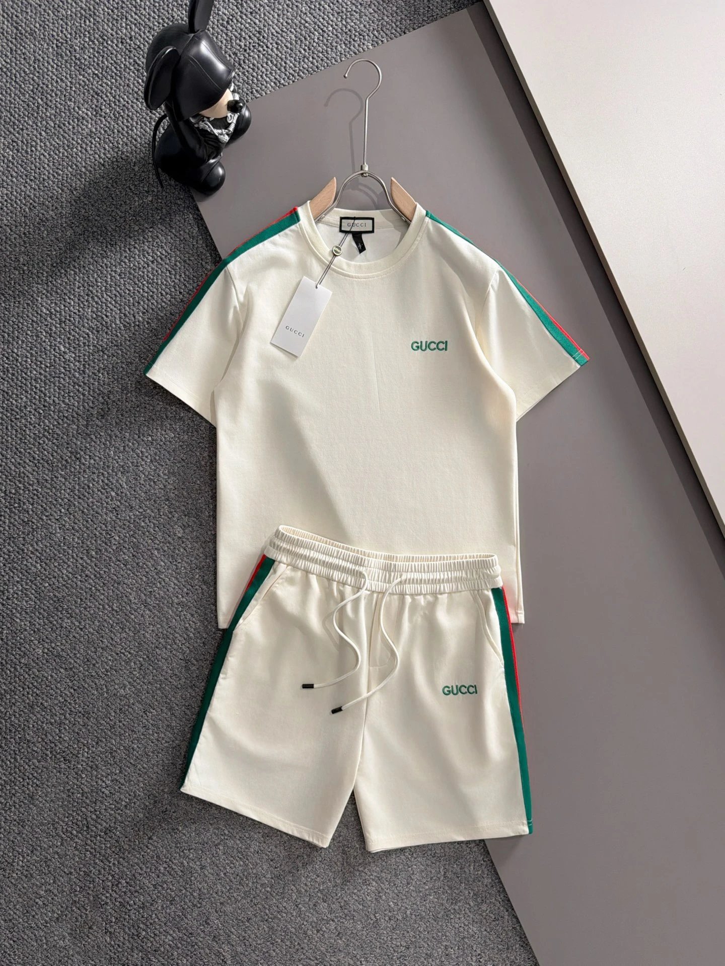 Balenciaga Matching Sets Short-Sleeve T-Shirt and Drawstring Shorts Set — H524