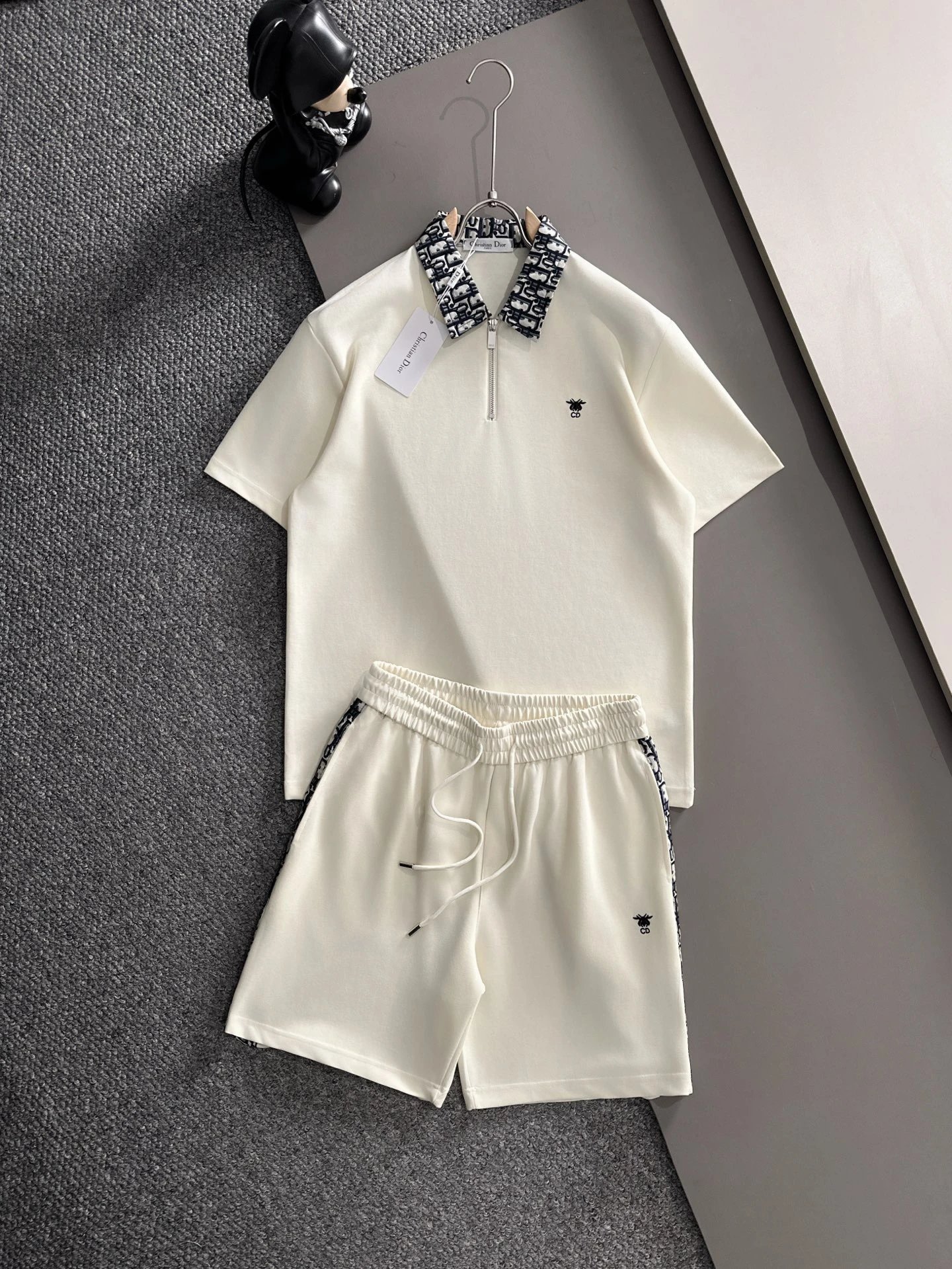 Balenciaga Matching Sets Short-Sleeve T-Shirt and Drawstring Shorts Set — H531