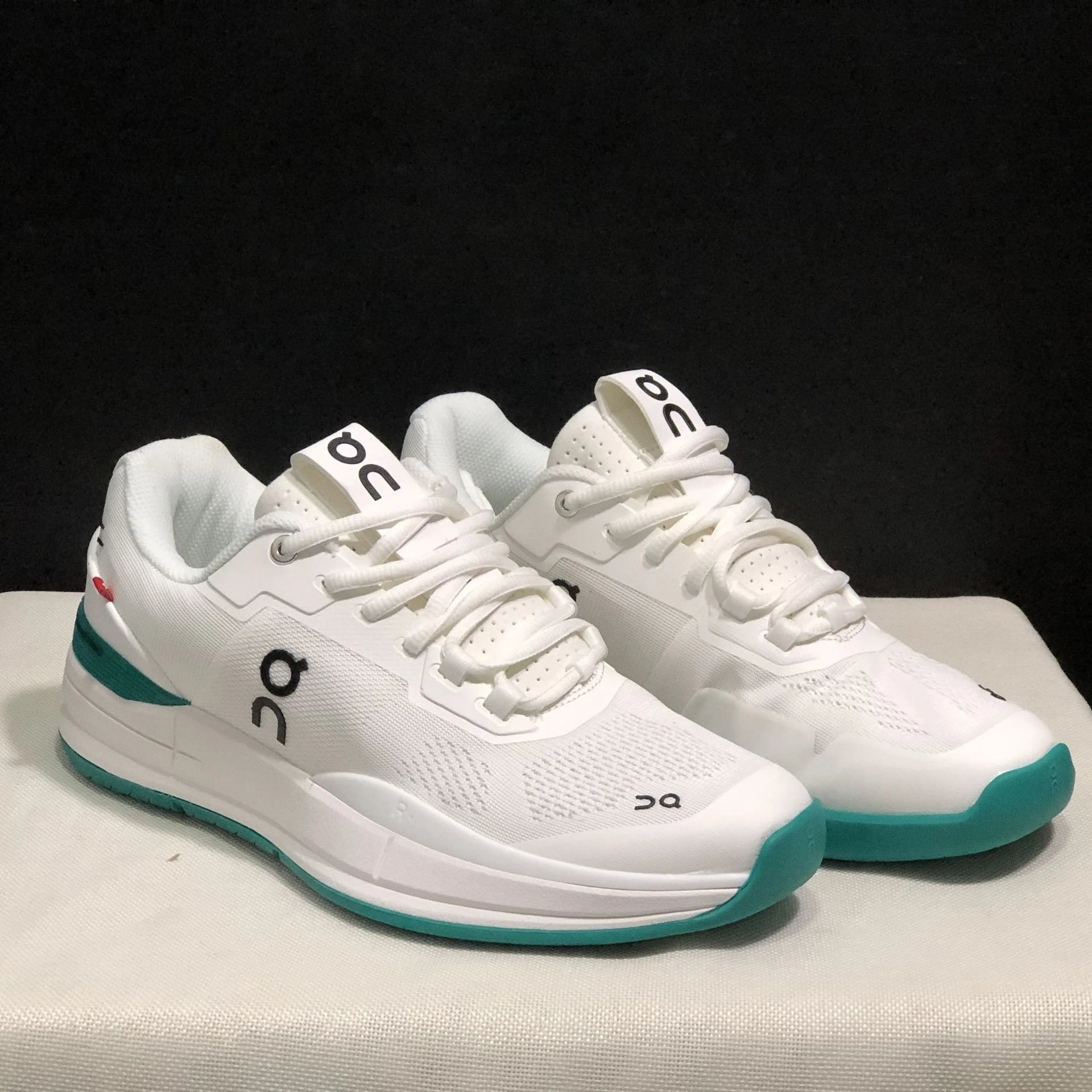 On Sneakers The Roger Pro tennis — Pale cyan