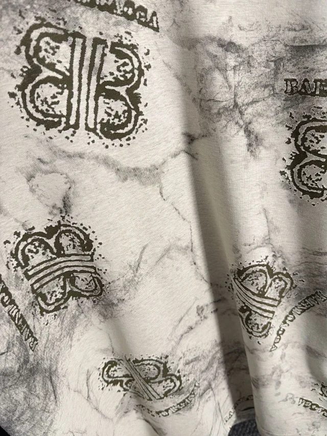 Balenciaga Matching Sets Short-Sleeve T-Shirt and Drawstring Shorts Set product detail image 8