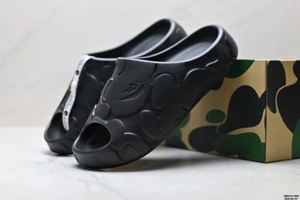 A Bathing Ape Slippers Head EVA slide image 3