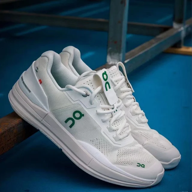 On Sneakers The Roger Pro tennis product detail image 19