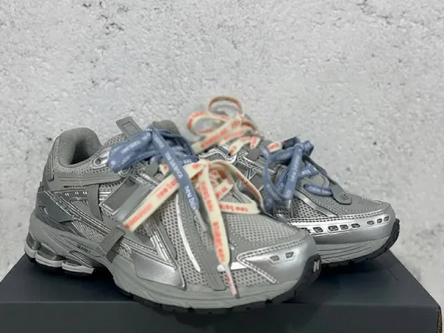 New Balance Sneakers 1906A product detail image 2