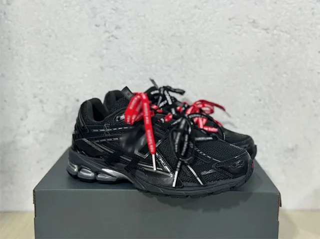 New Balance Sneakers 1906A product detail image 7