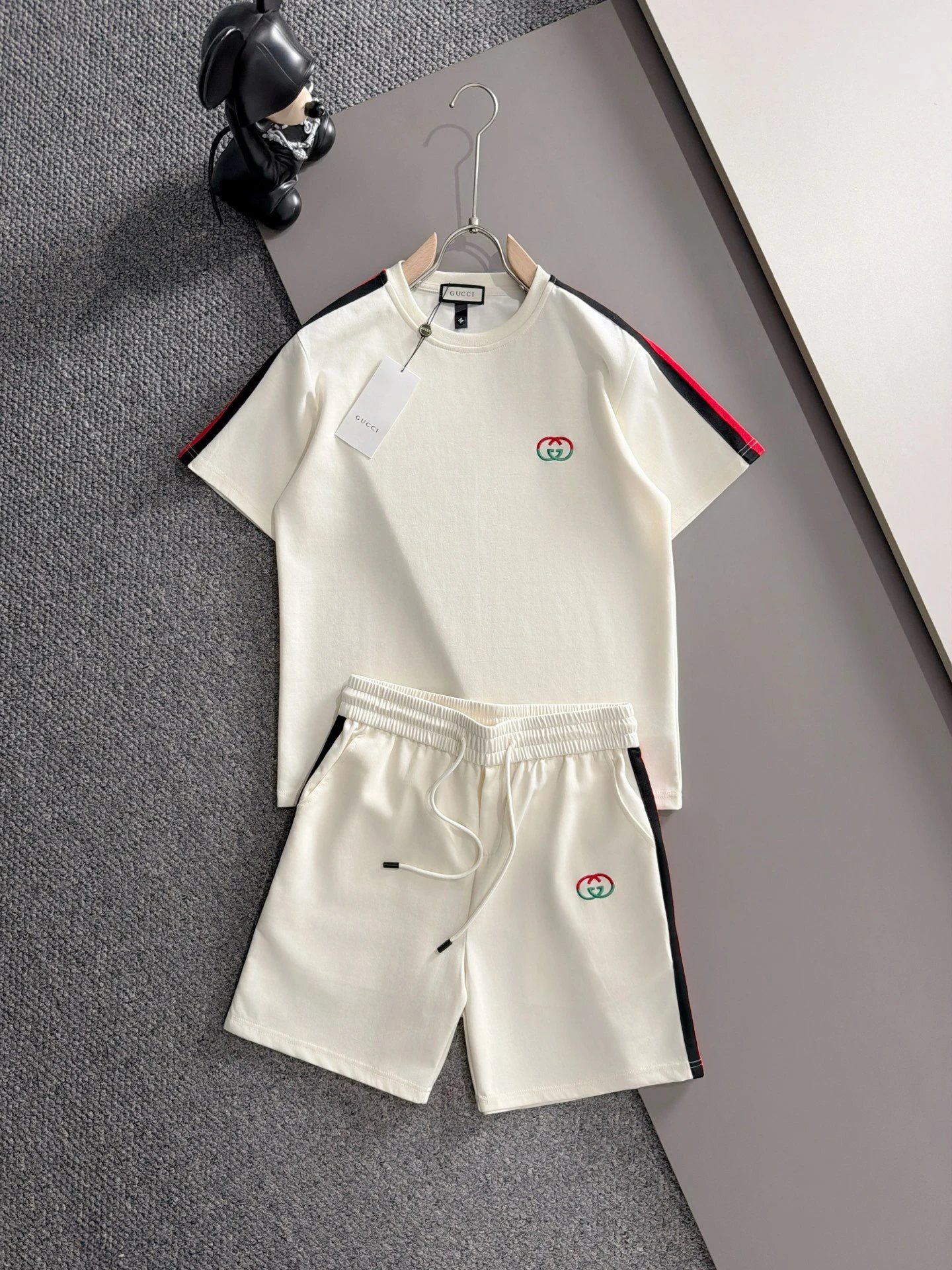 Balenciaga Matching Sets Short-Sleeve T-Shirt and Drawstring Shorts Set — H522