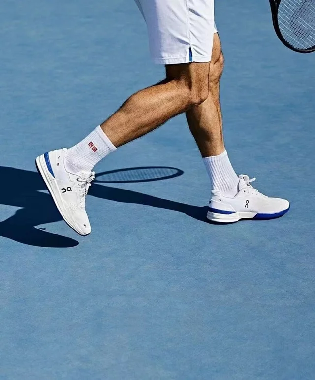 On Sneakers The Roger Pro tennis product detail image 4