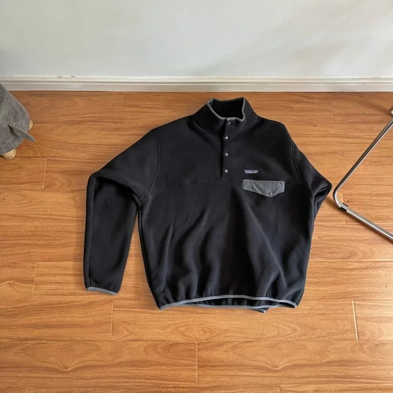 Black and Gray Pocket