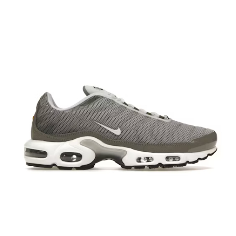 Nike Air Max Plus Gray Mesh Sneakers - 3