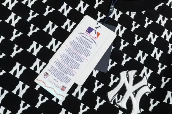 MLB New York Yankees All-Over Print T-Shirt White - 4