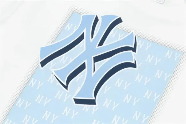 MLB New York Yankees All-Over Print T-Shirt White - 23