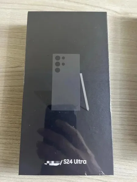 Samsung Galaxy S24 Ultra Smartphone - 3
