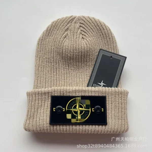 Stone Island Compass Patch Beanie Red - 10