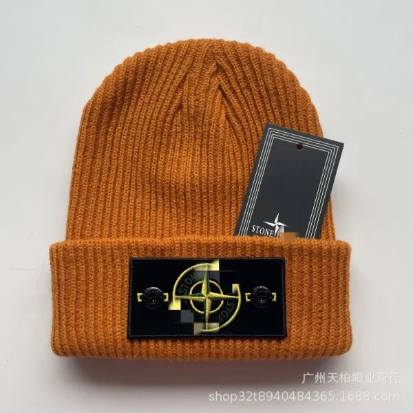 Stone Island Compass Patch Beanie Red - 9