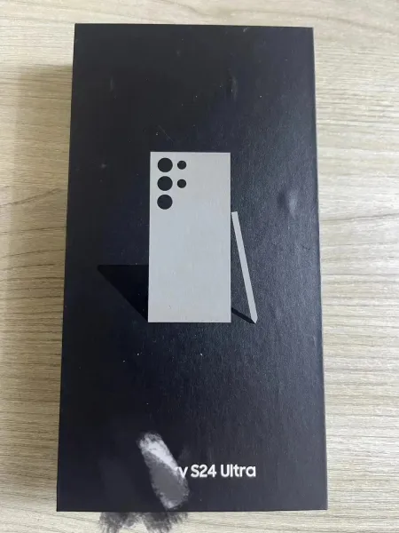 Samsung Galaxy S24 Ultra Smartphone - 5
