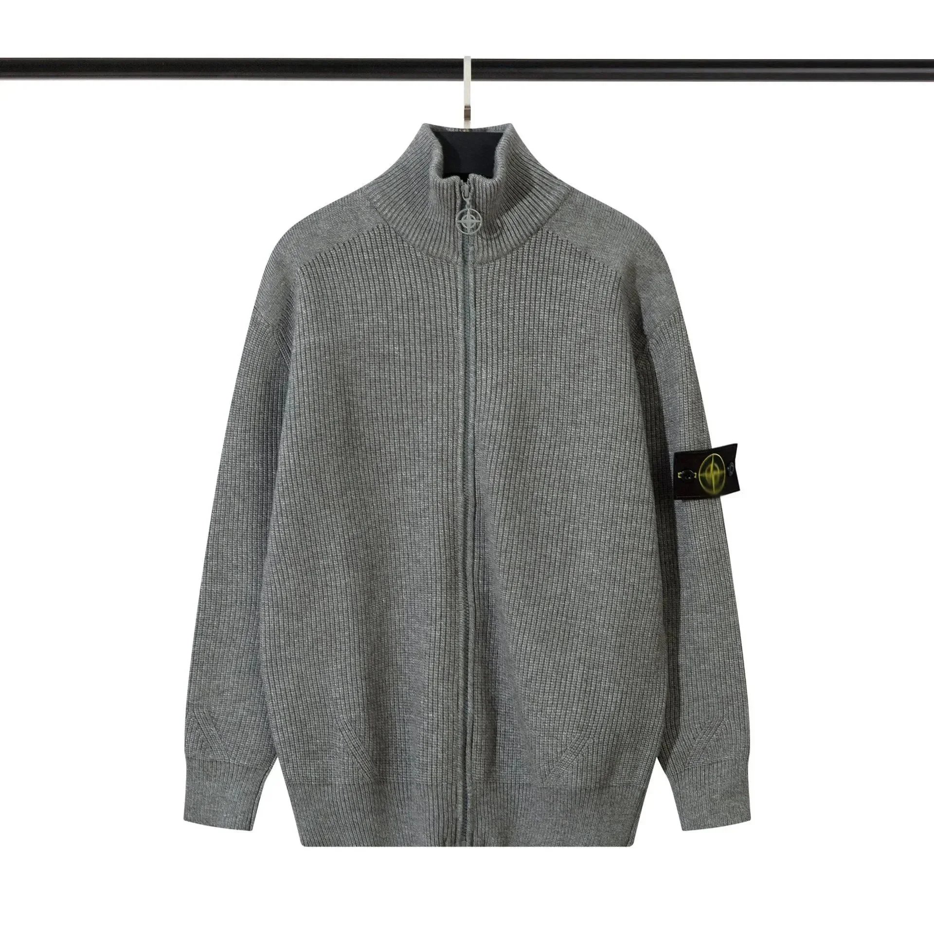 3 zip-up sweater gray
