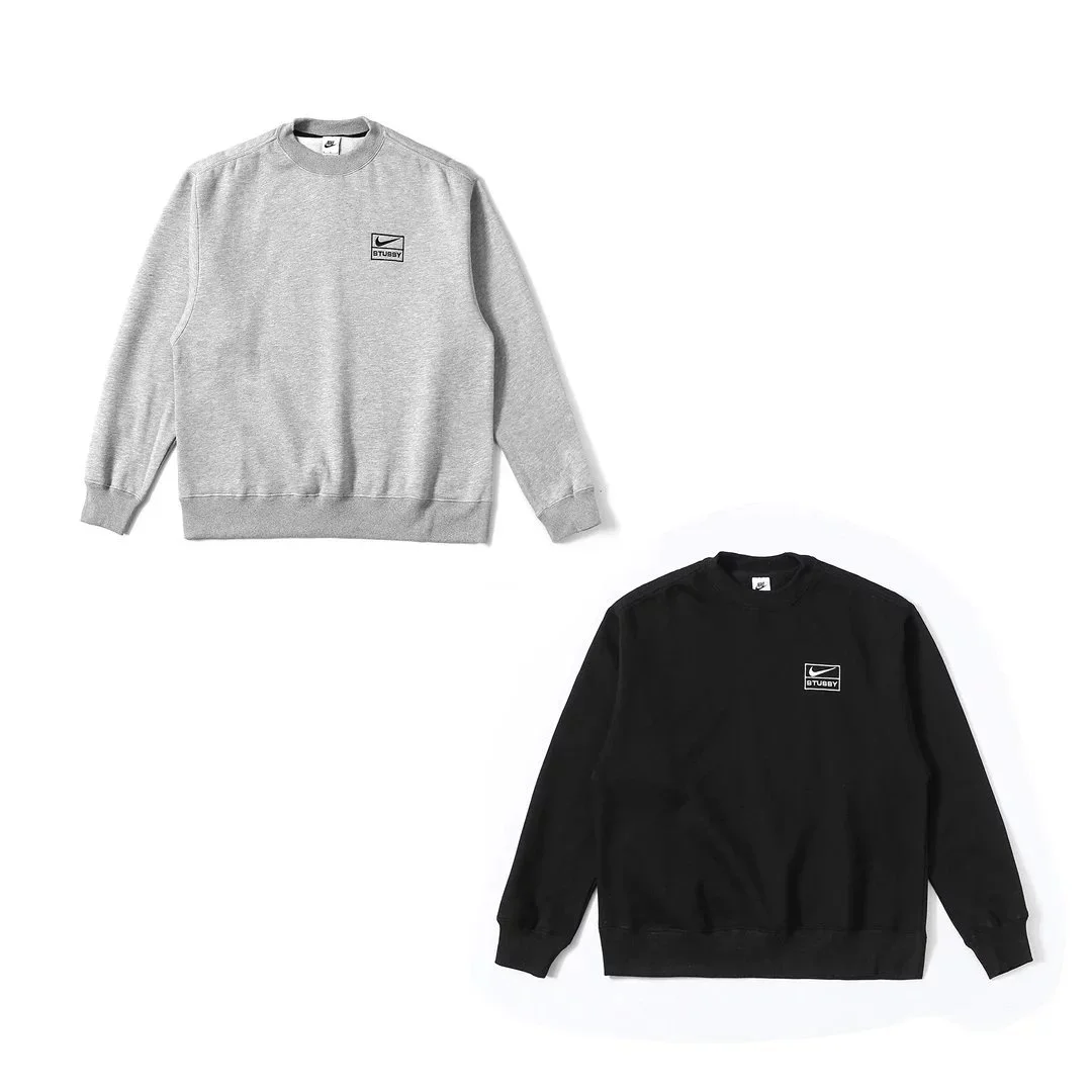 Nike Small Logo Crewneck Sweatshirt