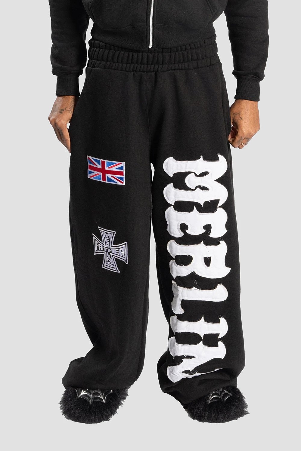Merlin Baggy Sweatpants · 4