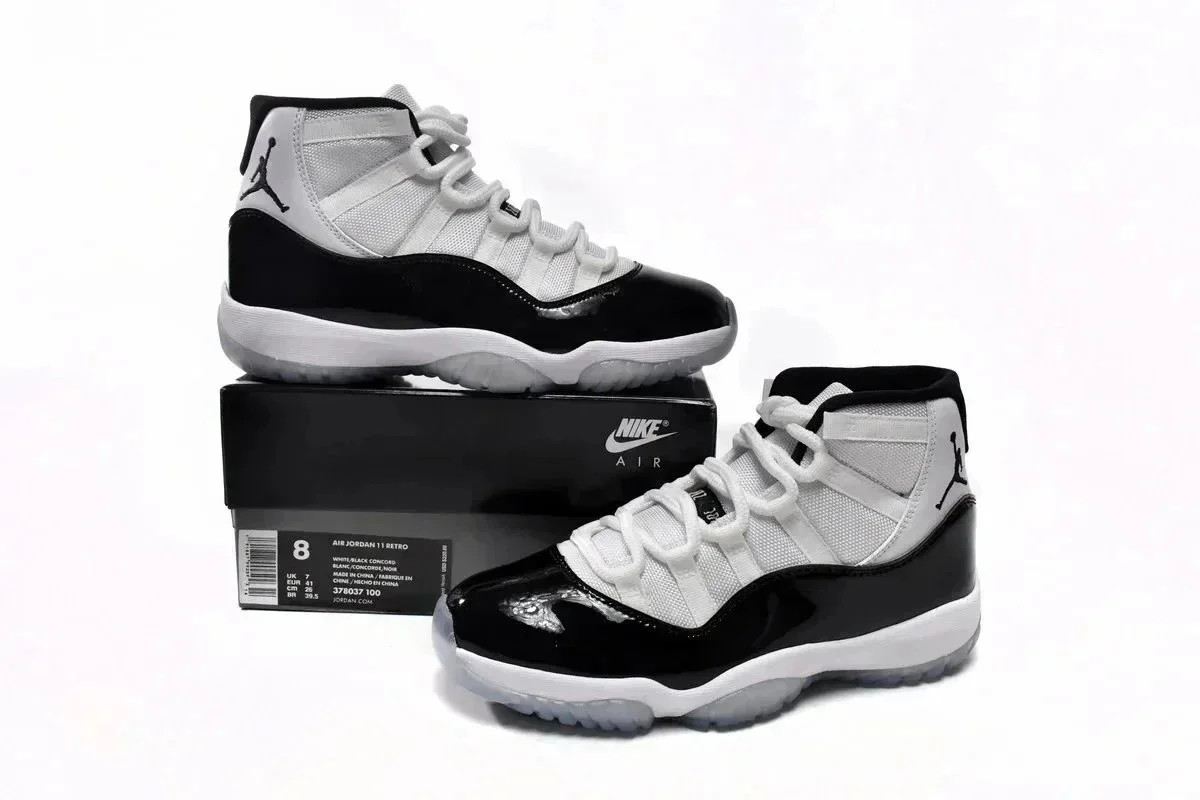 Air Jordan 11 Retro Concord