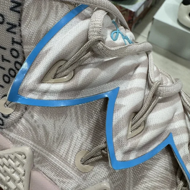 Nike Sneakers Kyrie 6 high-top basketball product detail image 27