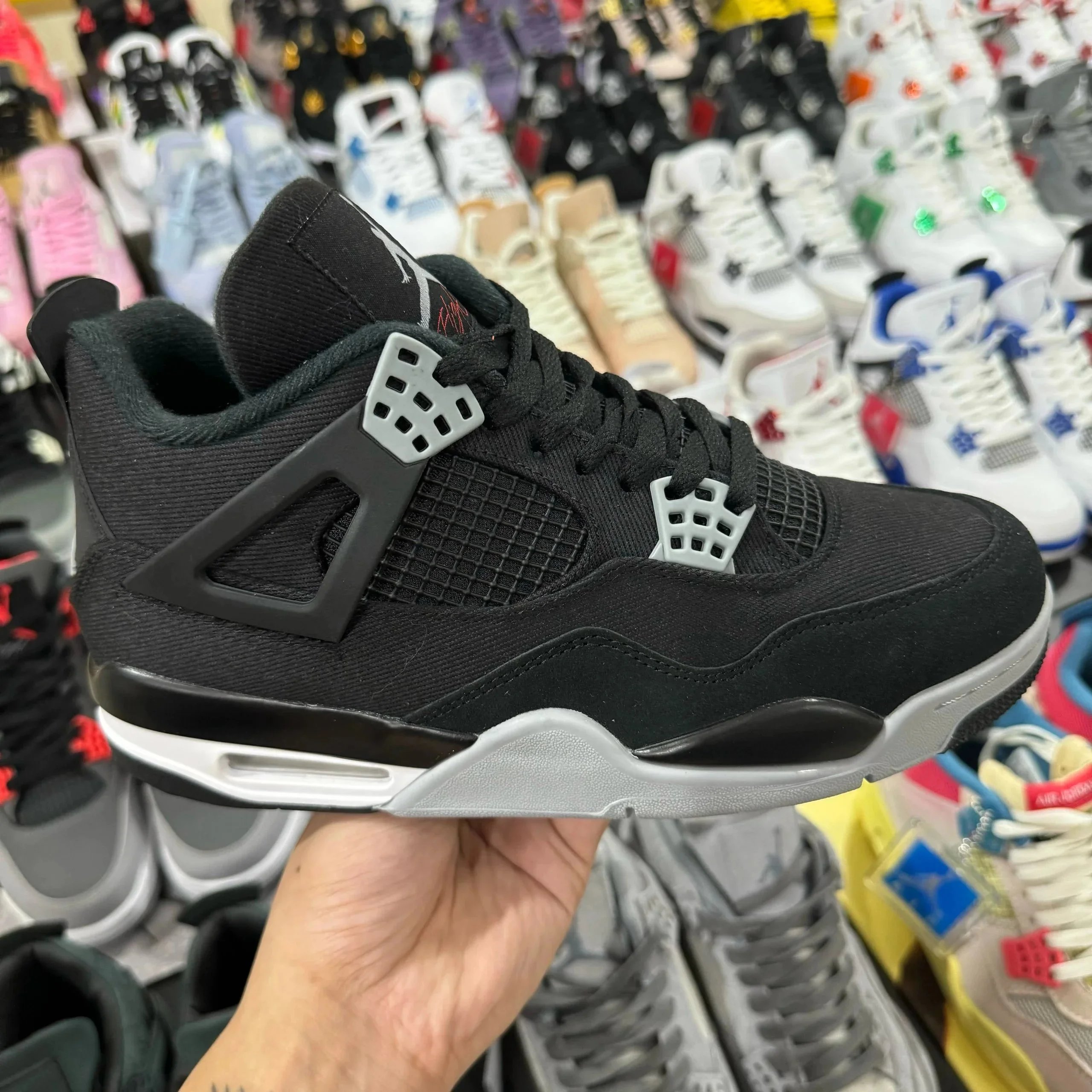 Jordan Sneakers Air 4 — Black canvas