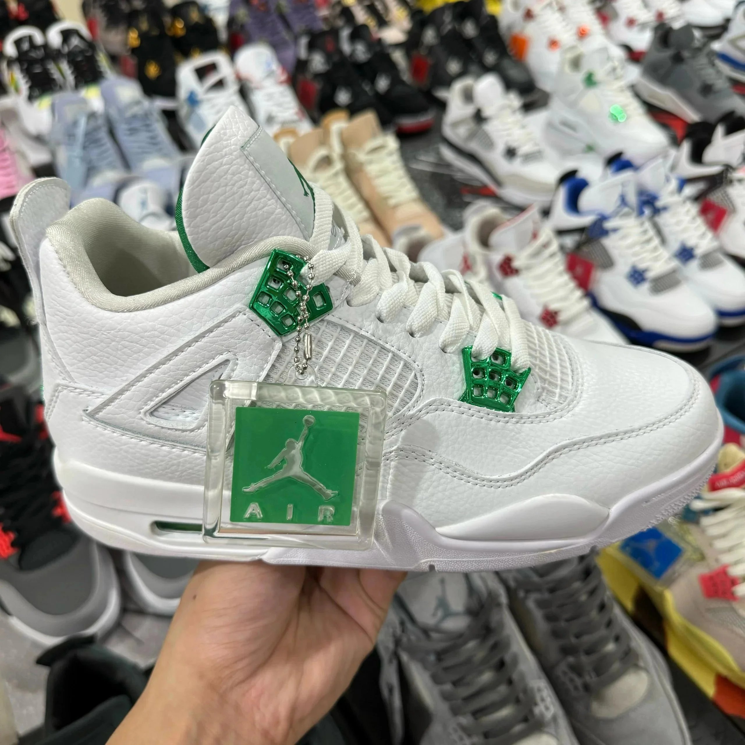 Jordan Sneakers Air 4 — White and green