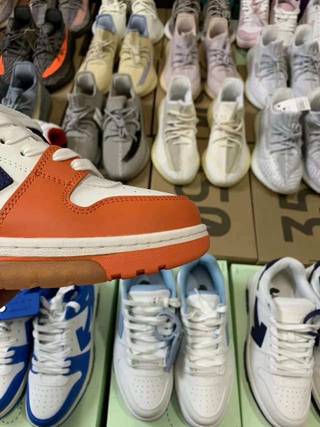Off-White Sneakers Low-top arrow with zip-tie tag product detail image 22