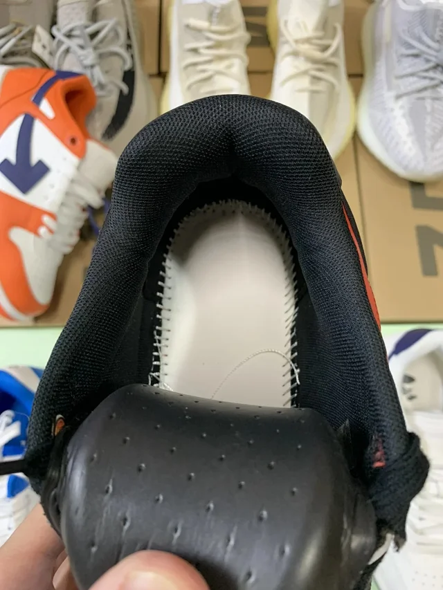 Off-White Sneakers Low-top arrow with zip-tie tag product detail image 37