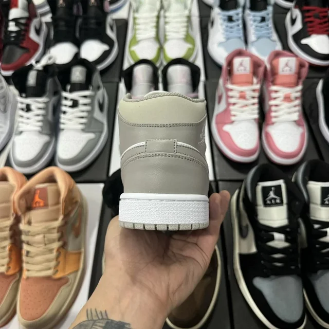Nike Sneakers Air Jordan 1 Mid product detail image 12