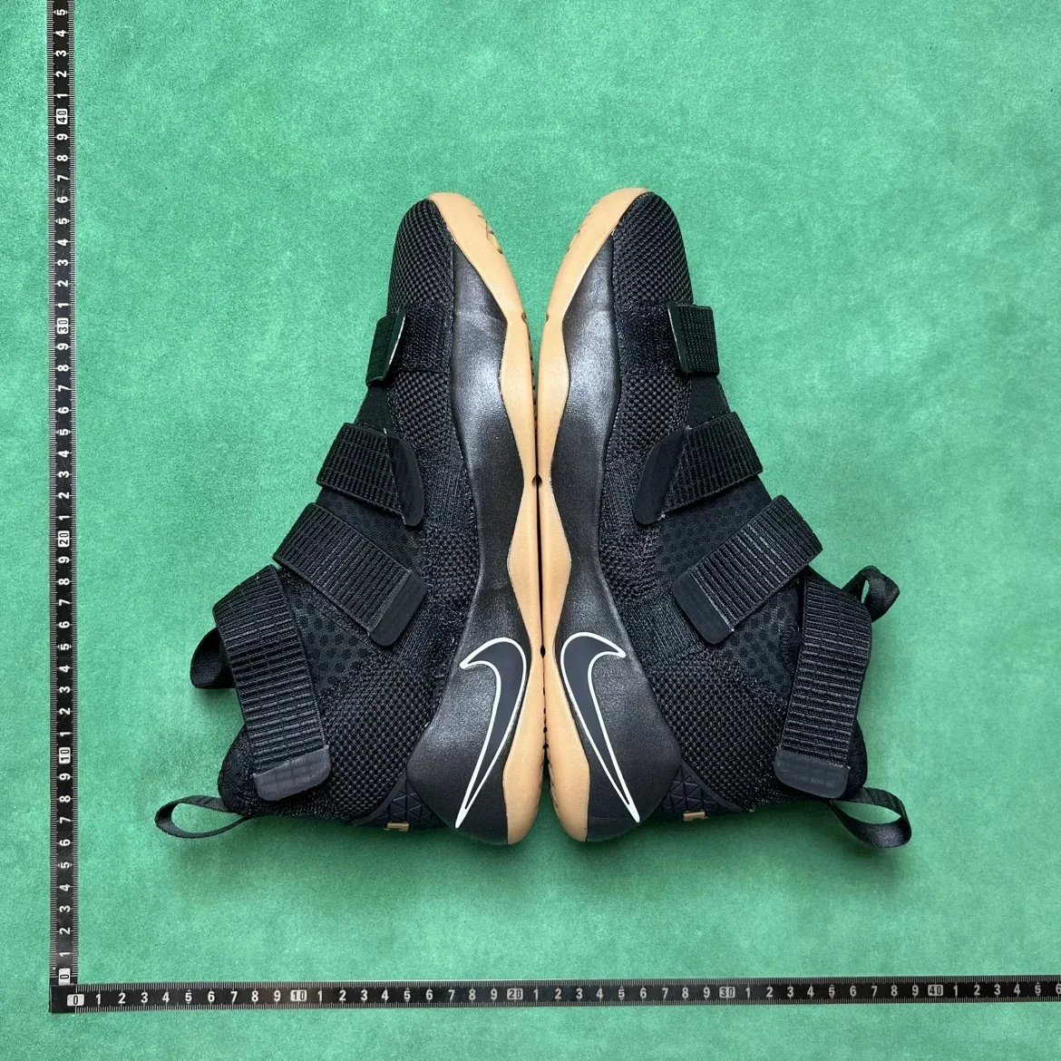 Nike Sneakers LeBron Soldier 11 Basketball image 3
