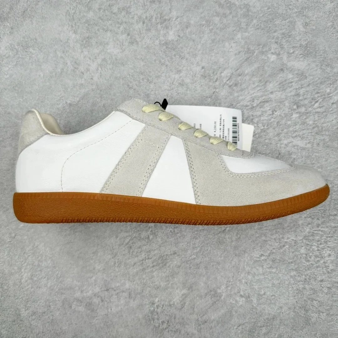 Unbranded Sneakers Low-top lace-up with suede overlays and gum soles image 2