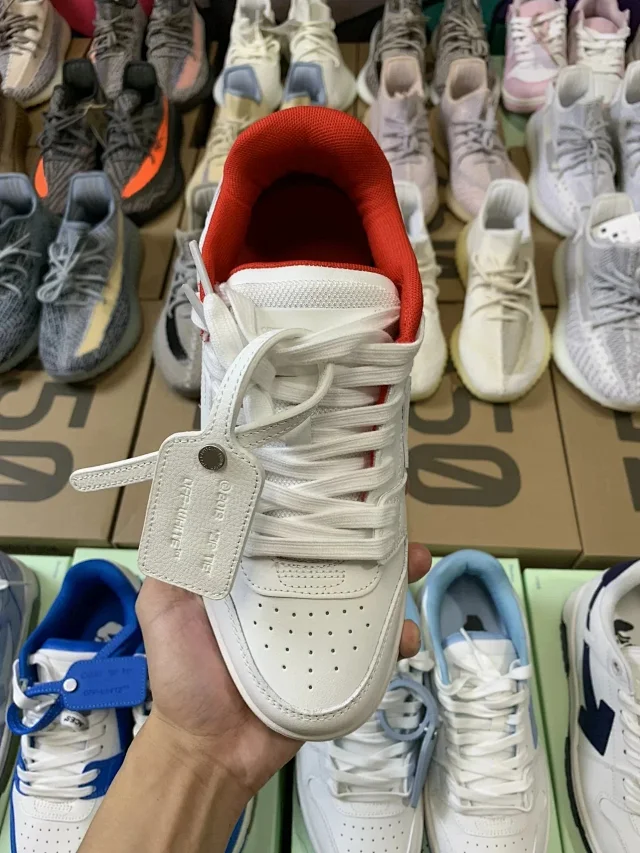 Off-White Sneakers Low-top arrow with zip-tie tag product detail image 3