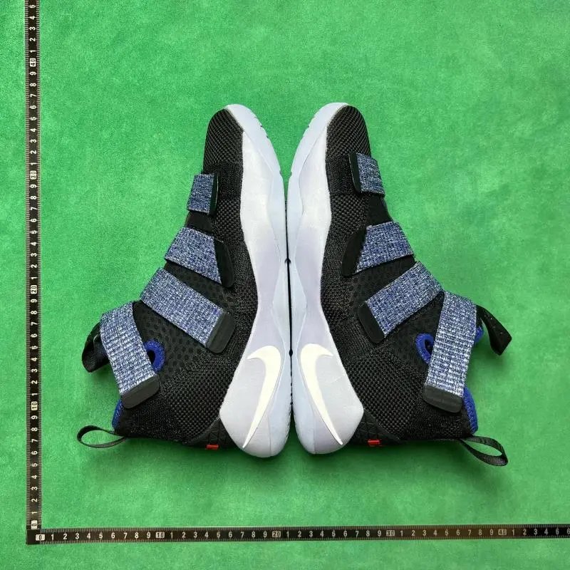 Nike Sneakers LeBron Soldier 11 Basketball — 7