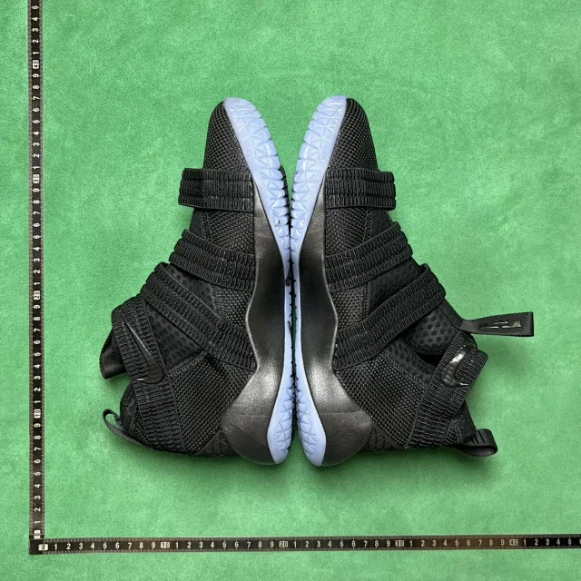 Nike Sneakers LeBron Soldier 11 Basketball product detail image 4