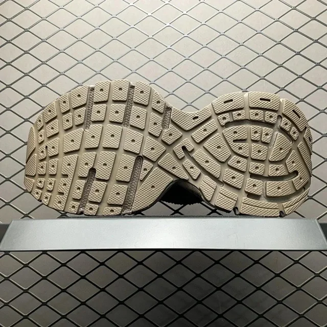 Balenciaga Sneakers 3XL mesh-overlay product detail image 6