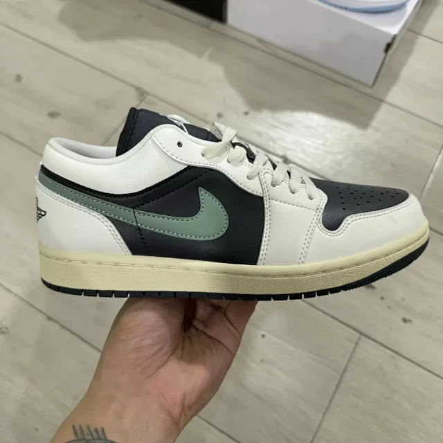 Nike Sneakers Air Jordan 1 Low product detail image 2