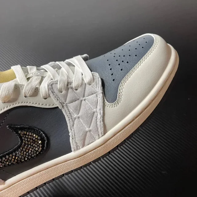 Nike Sneakers Air Jordan 1 Low product detail image 39