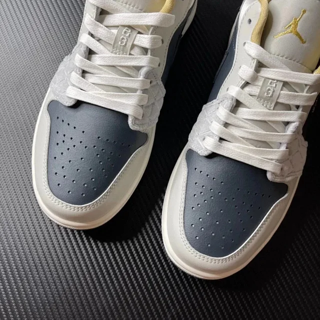 Nike Sneakers Air Jordan 1 Low product detail image 44