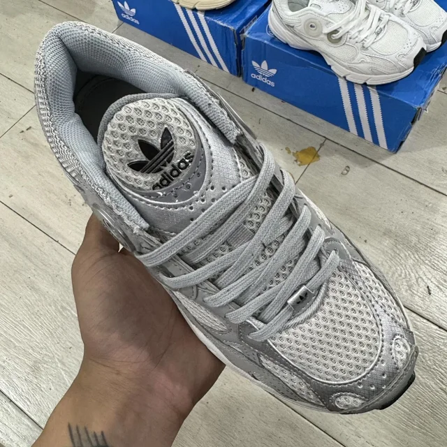 Adidas Sneakers Astir product detail image 24