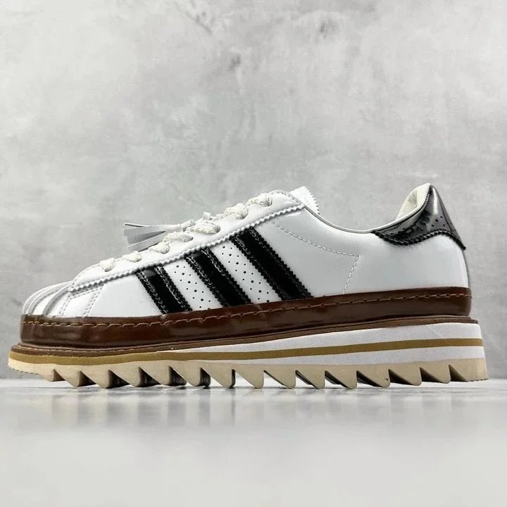 Unbranded Sneakers Low-Top Three-Stripe Platform with Sawtooth Sole — white
