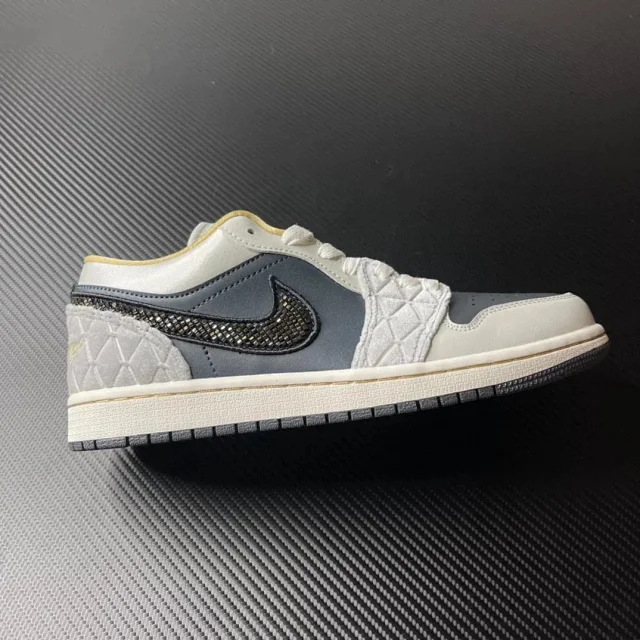 Nike Sneakers Air Jordan 1 Low product detail image 38