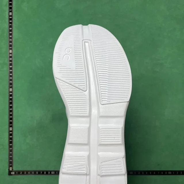 On Sneakers Low-Top Mesh with CloudTec Sole product detail image 18