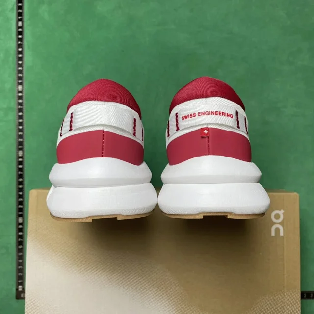 On Sneakers Low-Top Mesh with CloudTec Sole product detail image 38
