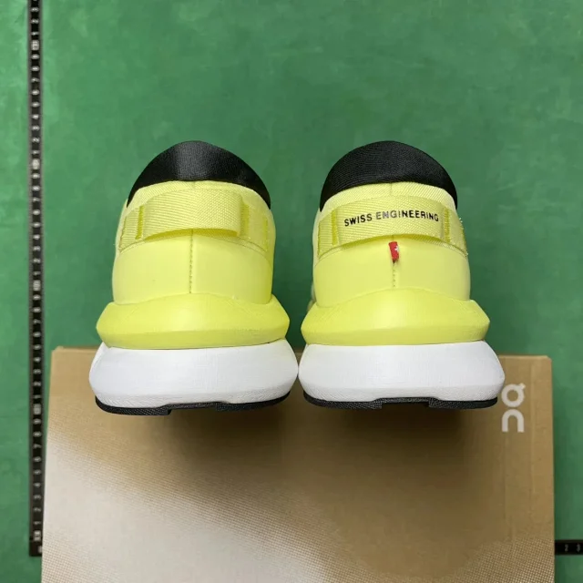 On Sneakers Low-Top Mesh with CloudTec Sole product detail image 48