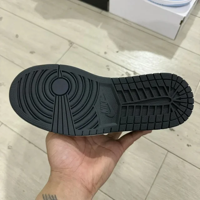Nike Sneakers Air Jordan 1 Low product detail image 4