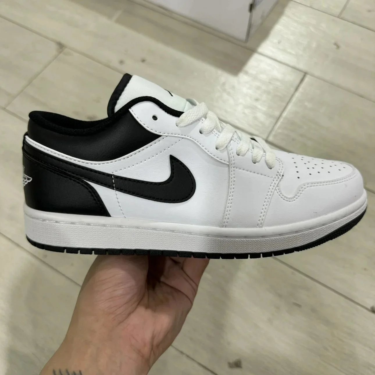 Nike Sneakers Air Jordan 1 Low image 6